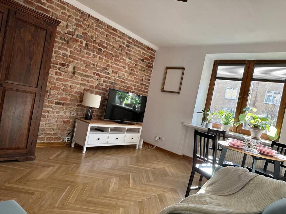 Apartament Stary Mokotow, Z Ogrodkiem Warszawa Zewnętrze zdjęcie
